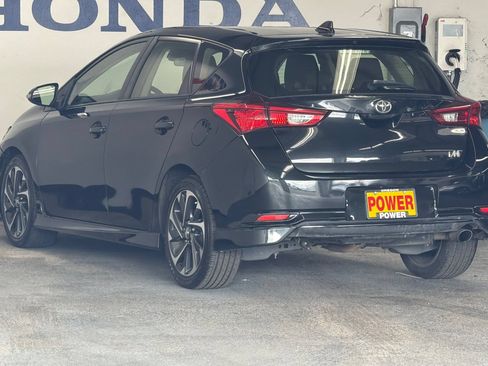 Used 2018 Toyota Corolla iM w/ All-Weather Mat Package FWD image 5