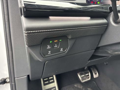 New 2026 Volkswagen Atlas Cross Sport SEL Premium R-Line image 14