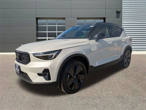 New 2026 Volvo XC40 B5 Ultra w/ Protection Package Premier image 3
