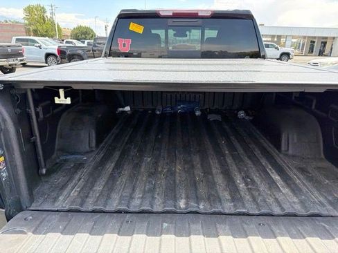 Used 2022 GMC Sierra 1500 SLT w/ SLT Premium Plus Package AWD/4WD image 7