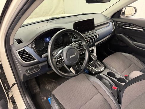 Used 2022 Kia Seltos S image 19