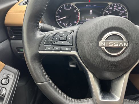Used 2024 Nissan Sentra SV w/ SV Premium Package FWD image 16