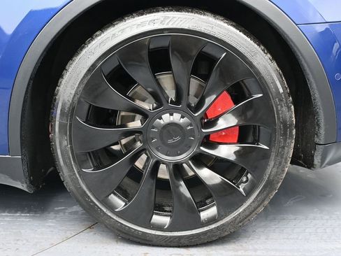 Used 2022 Tesla Model Y Performance image 13