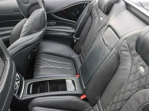 Used 2019 Mercedes-Benz S 560 Cabriolet image 25