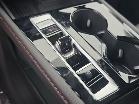 New 2026 Volkswagen Atlas Peak Edition AWD/4WD image 24