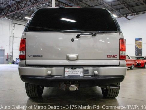 Used 2005 GMC Yukon Denali AWD/4WD image 6