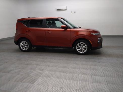 Used 2022 Kia Soul LX w/ Technology Package image 11