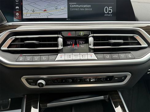 Used 2021 BMW X5 xDrive40i w/ M Sport Package image 28