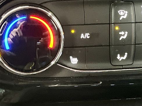 Used 2024 Chevrolet TrailBlazer ACTIV w/ Driver Confidence Package image 19