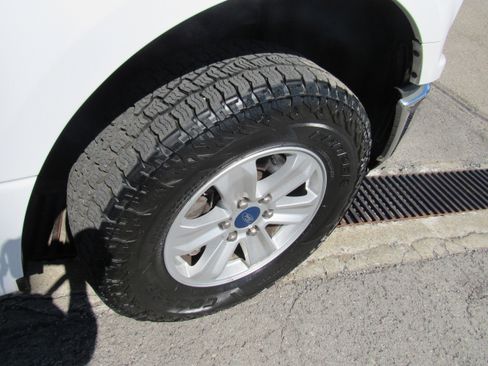 Used 2020 Ford F150 XLT w/ Trailer Tow Package image 13