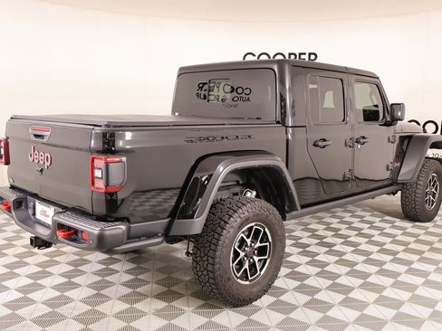 Used 2024 Jeep Gladiator Rubicon image 21