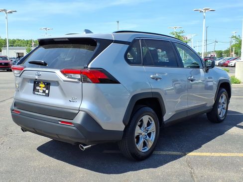 Used 2025 Toyota RAV4 LE AWD/4WD image 10