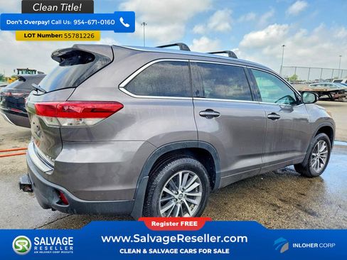 Used 2018 Toyota Highlander XLE AWD/4WD image 4