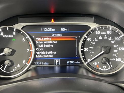 Used 2025 Nissan Altima 2.5 SV image 18