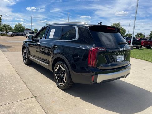 Used 2025 Kia Telluride S AWD/4WD image 7