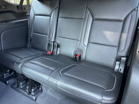 Used 2022 GMC Yukon XL Denali image 14