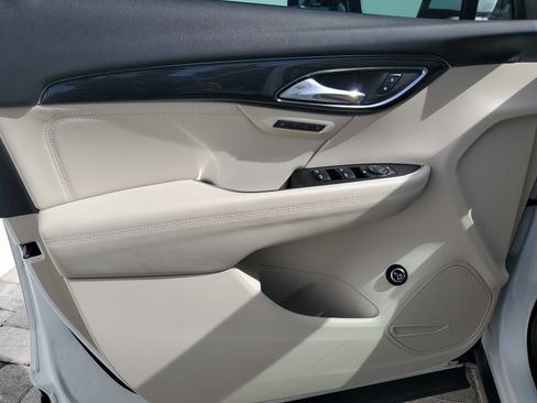 Used 2023 Buick Envision Essence AWD/4WD image 9