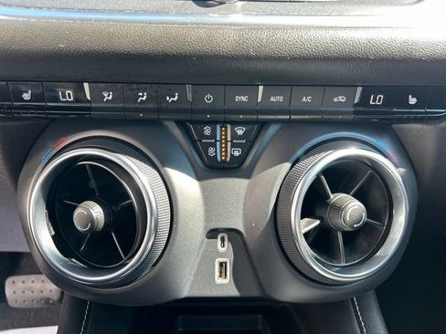 Used 2024 Chevrolet Blazer LT w/ Convenience Package AWD/4WD image 29