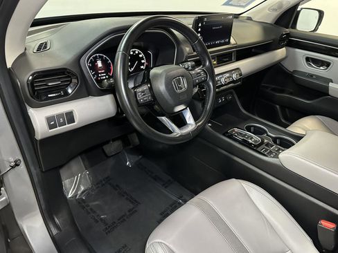 Certified 2024 Honda Pilot Touring image 24