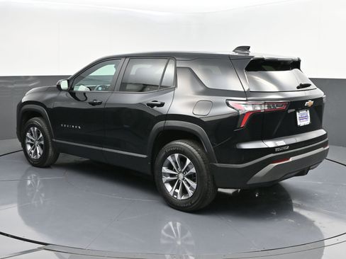 Used 2025 Chevrolet Equinox LT w/ Safety and Technology Package image 5