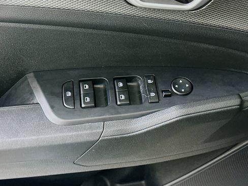 Used 2024 Kia Sportage LX image 15