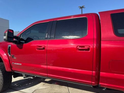 Used 2021 Ford F250 Lariat w/ Lariat Ultimate Package AWD/4WD image 31