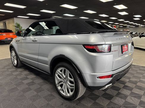 Used 2018 Land Rover Range Rover Evoque SE Dynamic image 16