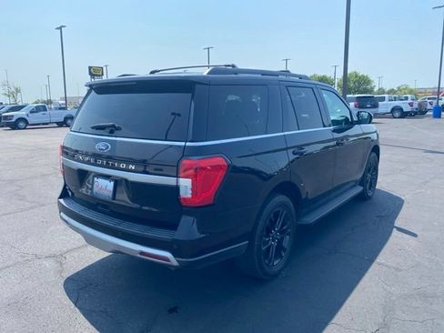 Used 2024 Ford Expedition XLT AWD/4WD image 5