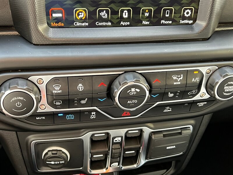 Used 2023 Jeep Wrangler Unlimited Rubicon 4xe w/ Cold Weather Group AWD/4WD image 35