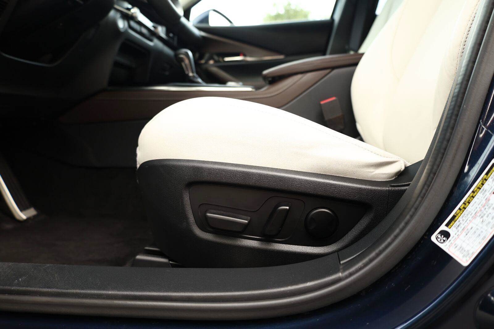 Used 2023 MAZDA CX-30 AWD 2.5 S w/ Premium Package image 14