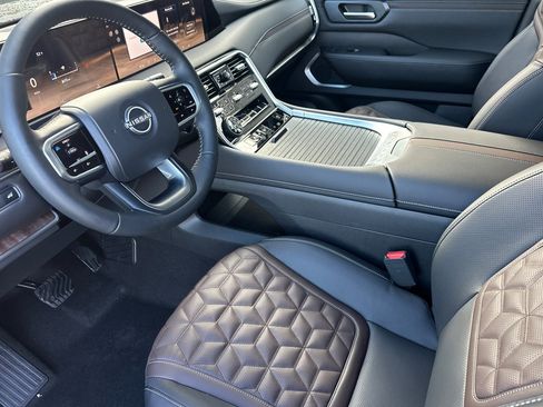 New 2026 Nissan Armada Platinum image 10