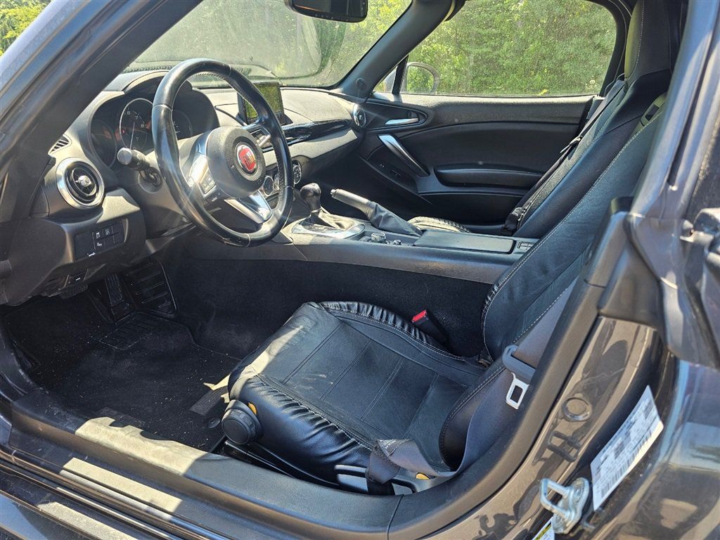 Used 2017 FIAT 124 Spider Lusso RWD image 9