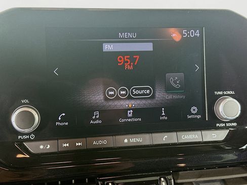 Used 2025 Nissan Pathfinder SV FWD image 21
