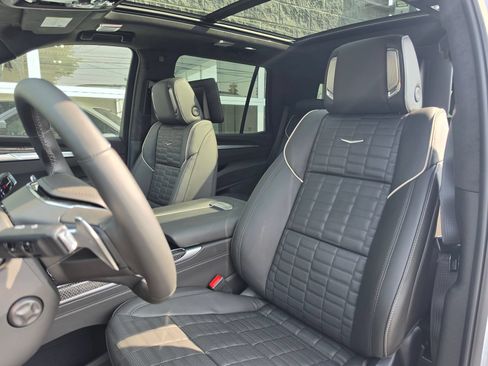 Used 2026 Cadillac Escalade V w/ LPO, Floor Liner Package AWD/4WD image 8