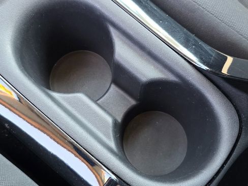 Used 2022 Toyota Corolla LE image 40