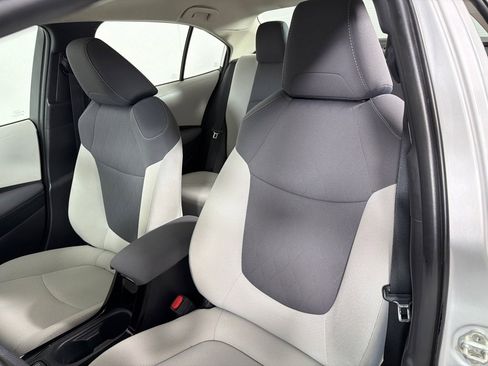 Used 2020 Toyota Corolla LE image 13