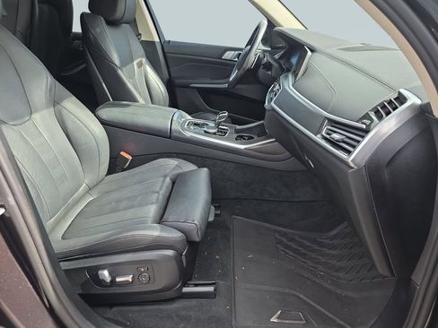 Used 2020 BMW X7 xDrive40i w/ Premium Package AWD/4WD image 40