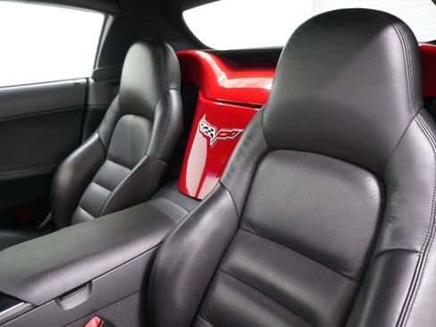 Used 2008 Chevrolet Corvette Convertible w/ Preferred Equipment Group image 13