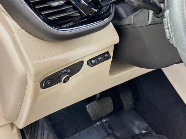 Used 2022 Buick Envision Avenir w/ Technology Package II FWD image 10