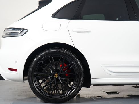 Used 2023 Porsche Macan GTS w/ Premium Package Plus image 10