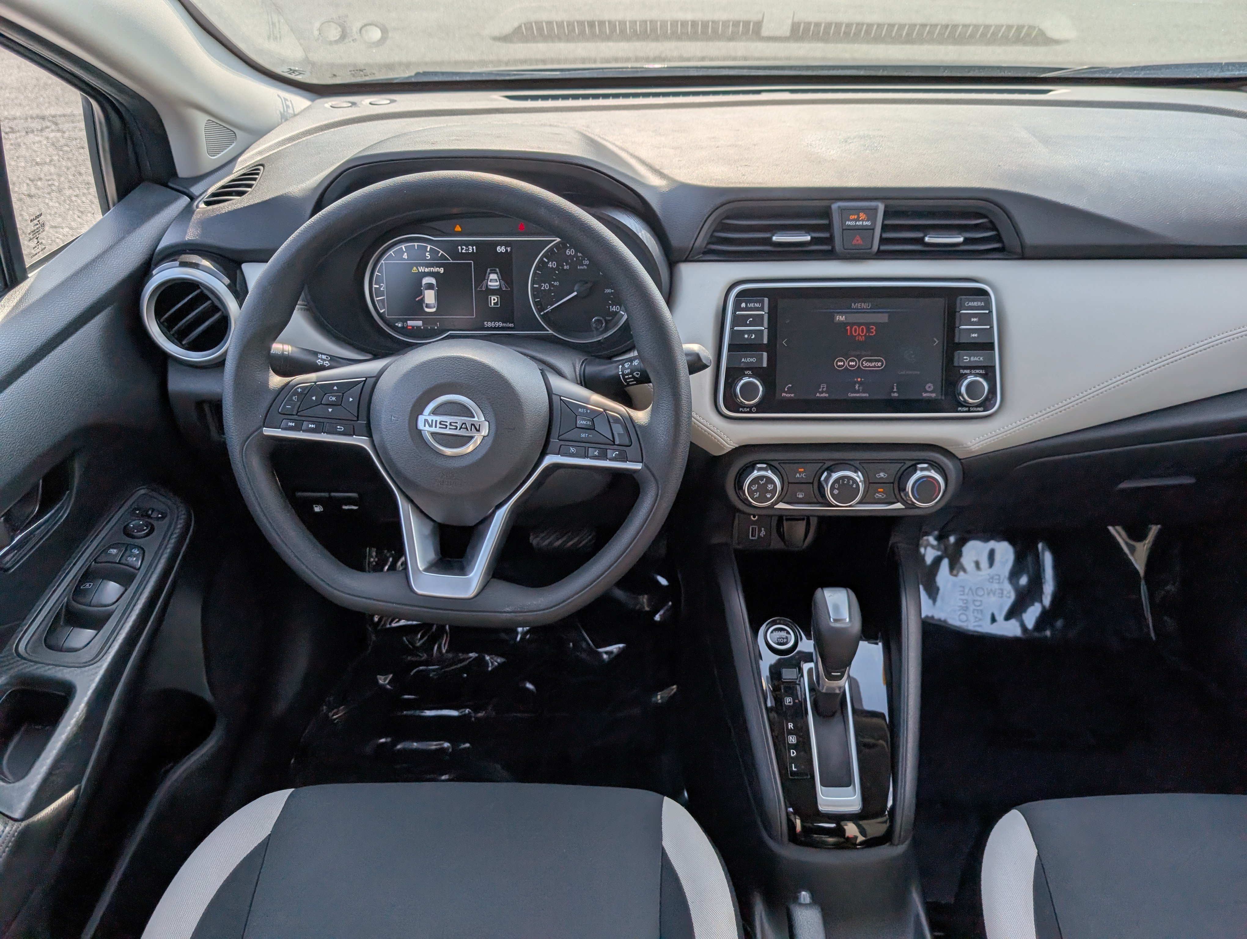 Used 2020 Nissan Versa SV FWD image 15
