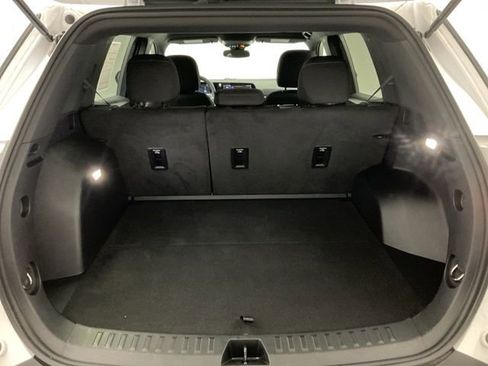 Certified 2025 Chevrolet Equinox LT image 29