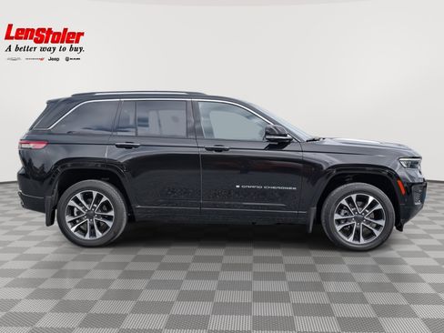 Used 2023 Jeep Grand Cherokee Overland w/ Advanced Protech Group III image 6