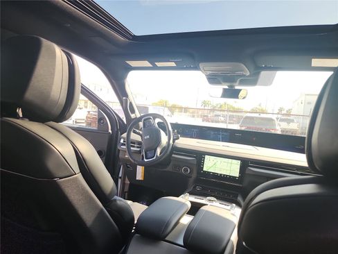 New 2026 Lincoln Navigator Reserve w/ Jet Appearance Package AWD/4WD image 26