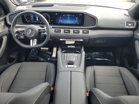 New 2026 Mercedes-Benz GLS 580 4MATIC image 15