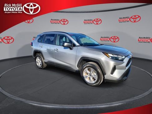 Certified 2025 Toyota RAV4 LE AWD/4WD image 2