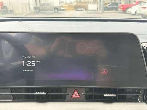 Used 2024 Kia Sportage EX image 22