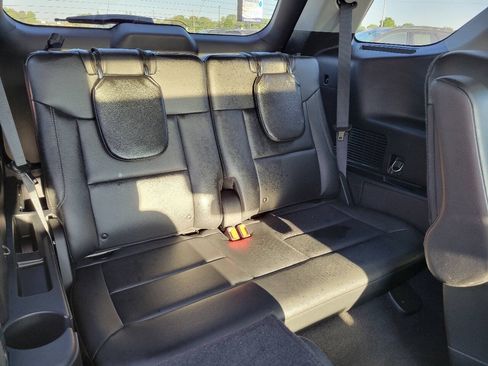 Used 2022 Ford Explorer Limited AWD/4WD image 13