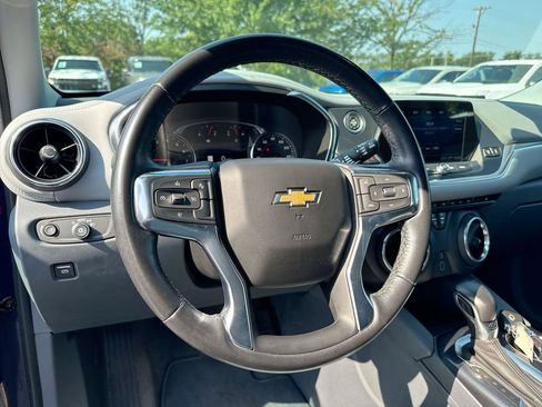 Used 2022 Chevrolet Blazer LT w/ Sound & Technology Package AWD/4WD image 11