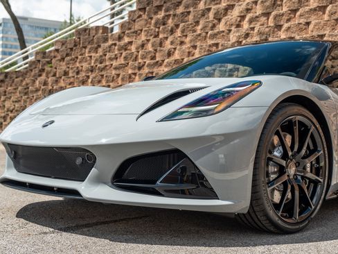 New 2025 Lotus Emira image 8